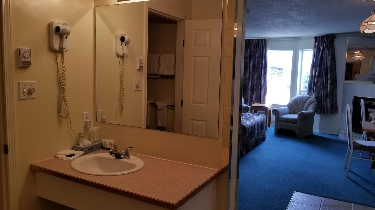 Western Budget Motel Cold Lake Exterior foto